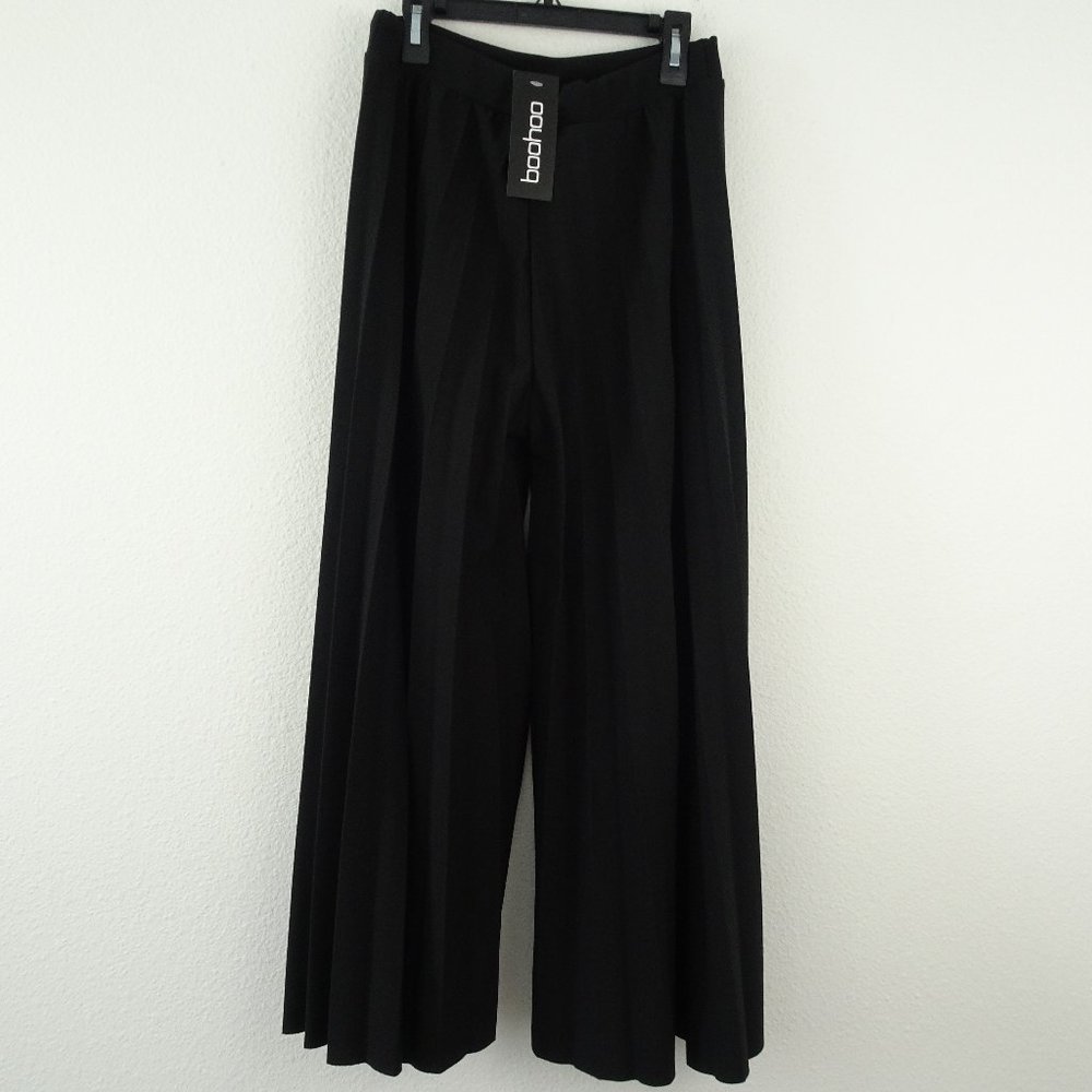 🌵 Boohoo Pleaded Culottes Size Large NWT